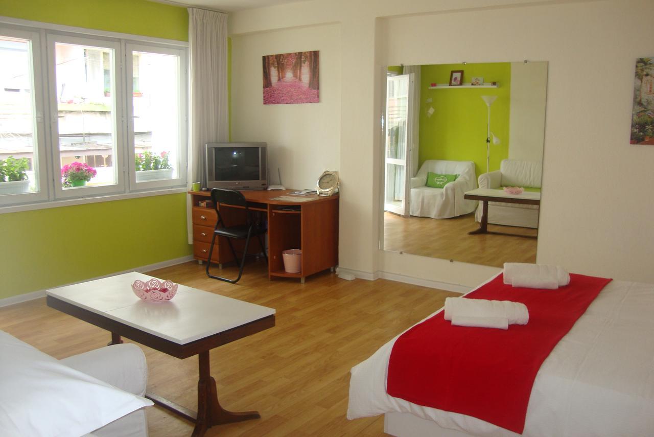 Guest Rooms Colours Kazanlŭk Exteriér fotografie