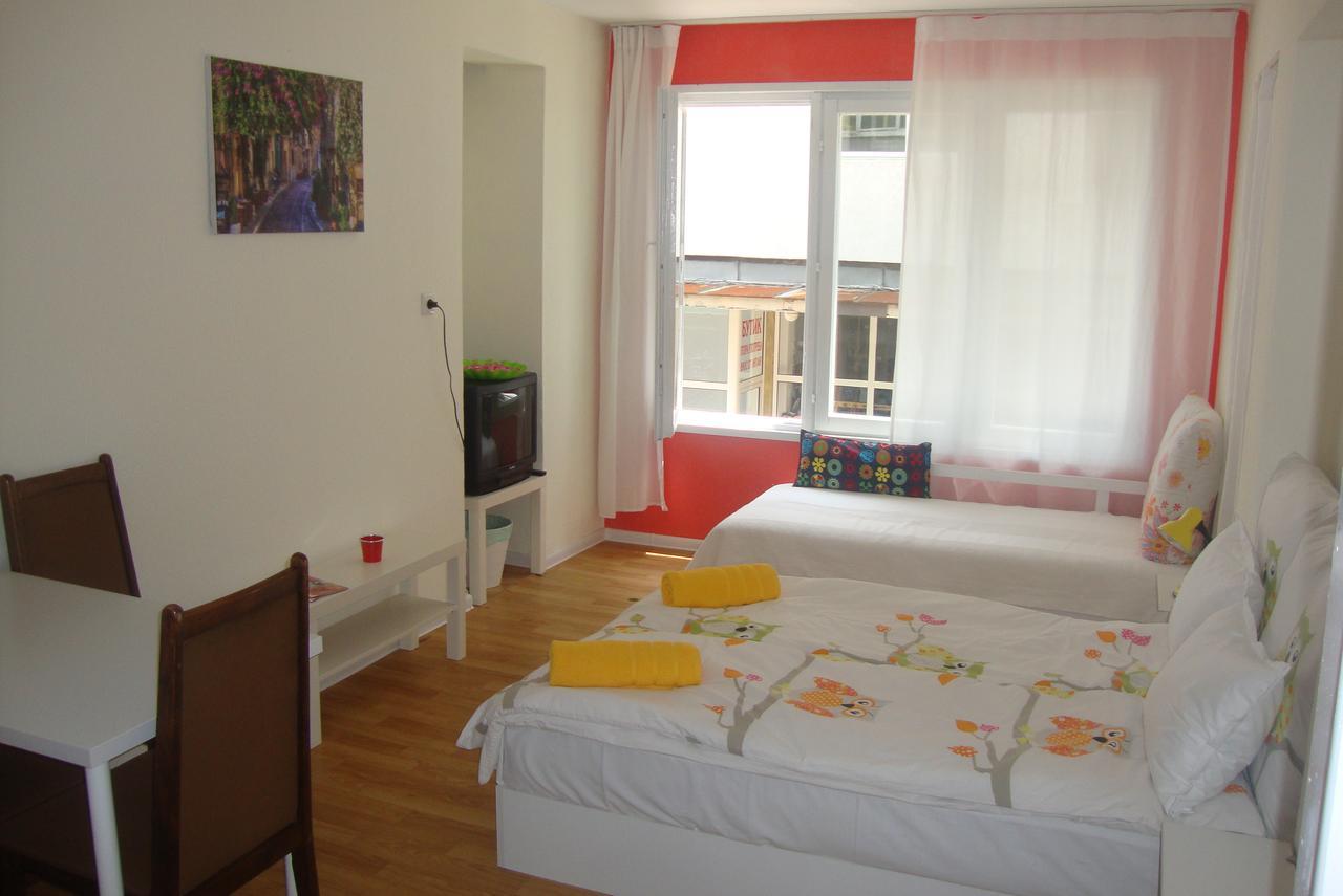 Guest Rooms Colours Kazanlŭk Exteriér fotografie